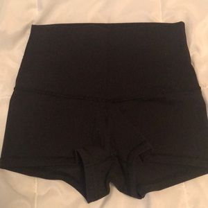 Lululemon Boogie short (roll down) new never worn